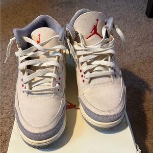 Jordan 3 Retro
Muslin